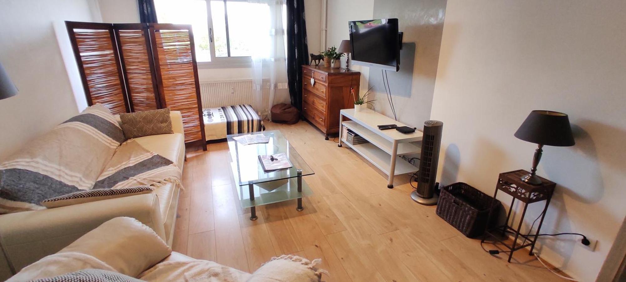 "Home Sweet Home" - 70M2 - Proche Lyon, Eurexpo, Groupama & Matmut Stadium, Ldlc Arena แซ็ง-พรีเยสท์ ภายนอก รูปภาพ